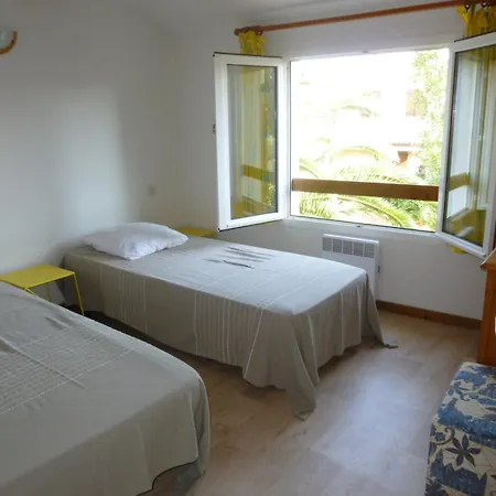 V0544 - - 85m2 Avec Jardin, Piscine Prive Dans * Vias