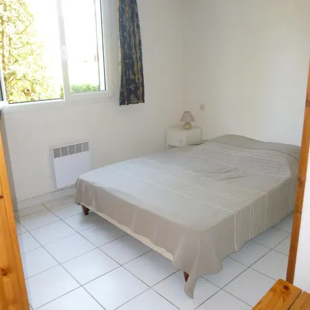 Villa V0544 - - 85m2 Avec Jardin, Piscine Prive Dans