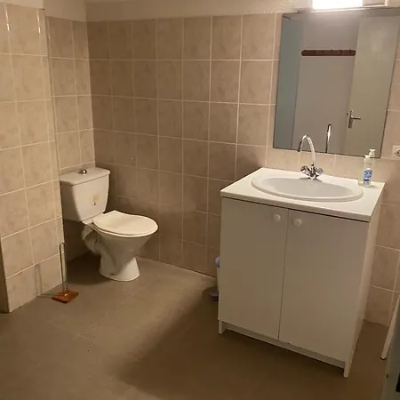 V0544 - - 85m2 Avec Jardin, Piscine Prive Dans * Vias