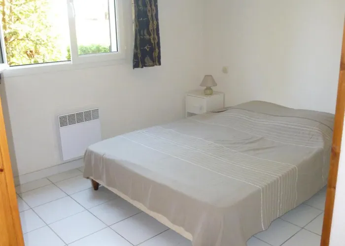 Villa V0544 - - 85m2 Avec Jardin, Piscine Prive Dans