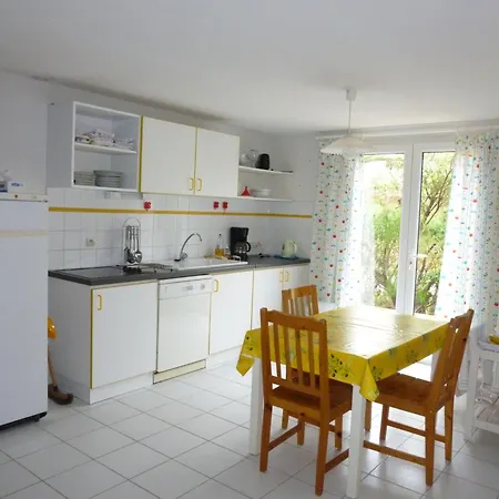 V0544 - - 85m2 Avec Jardin, Piscine Prive Dans *