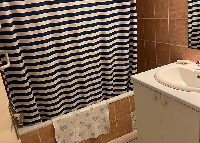 V0544 - - 85m2 Avec Jardin, Piscine Prive Dans Villa *